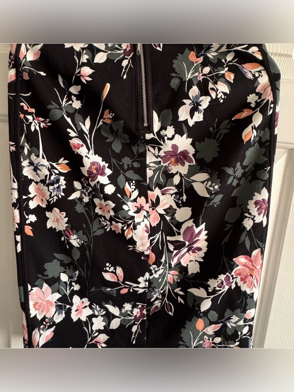 White House Black Market Floral Pencil Skirt Size 2 - Picture 4 of 5